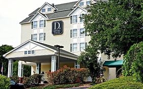 D Hotel And Suites